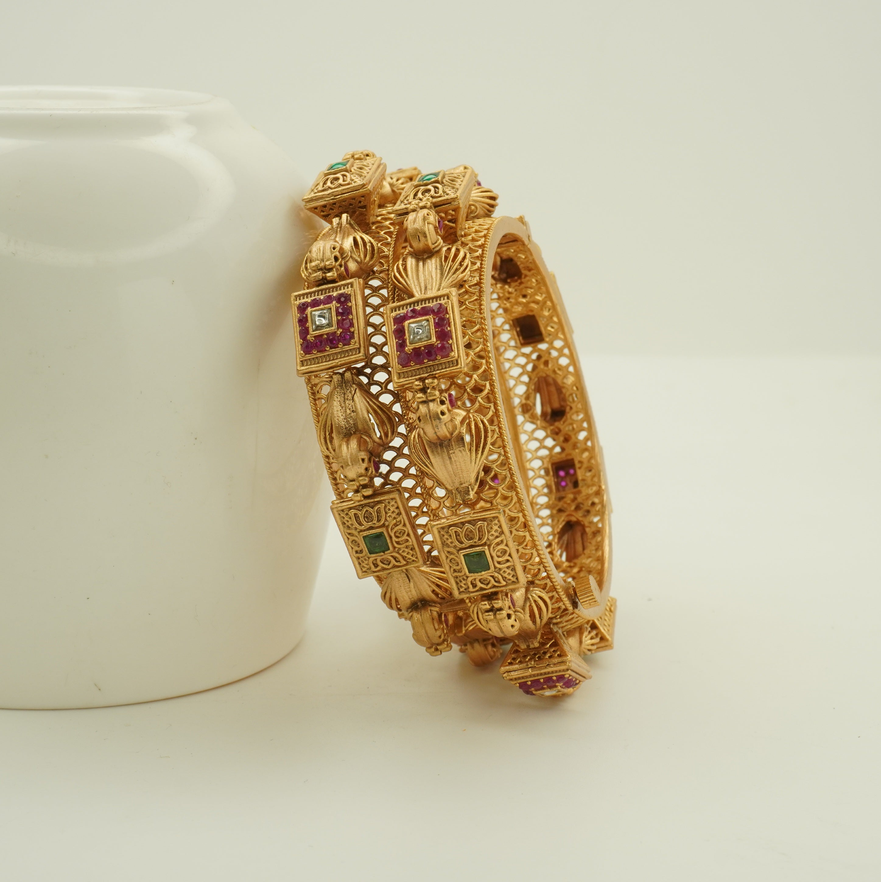 Designer Traditional Gold Tone Bangles for Women – Bridal Wedding Party Wear Kangan Pair